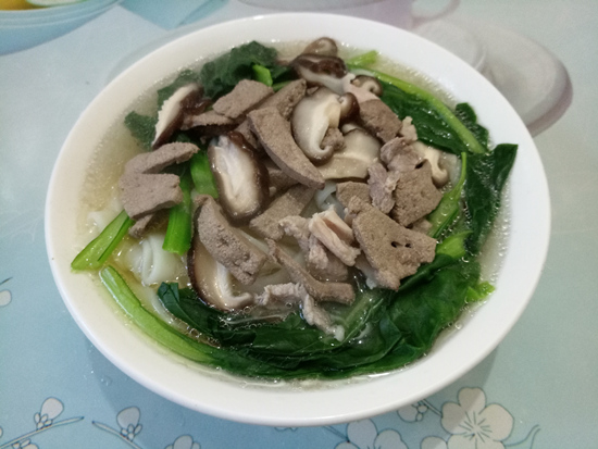 Three Fresh Soup Hor Fun recipe