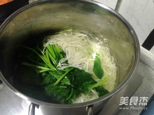 Tomato and Egg Noodles (noodle Soup recipe