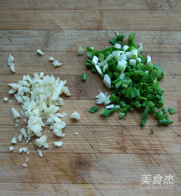 Hot and Sour White Radish Shreds recipe