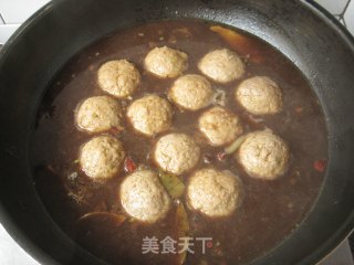 Connotation of Big Meat Dishes—flavored Stewed Meatballs recipe