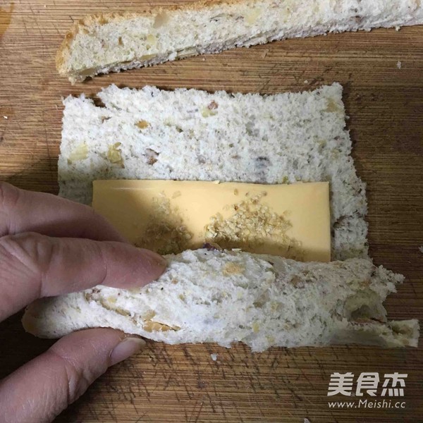 Quick Breakfast-cheese Toast Rolls recipe
