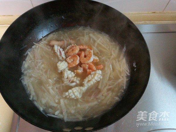 Radish Stewed Seafood recipe