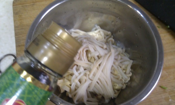 Shredded Enoki Mushroom recipe