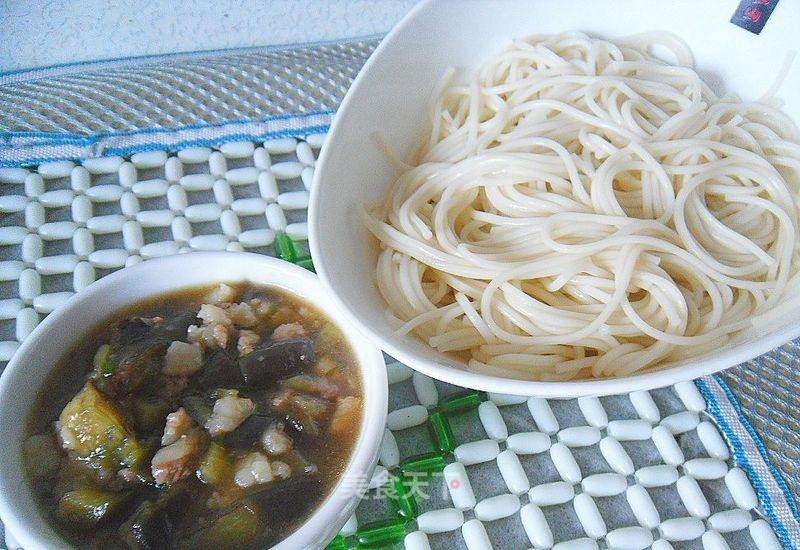 Diced Eggplant and Marinated Noodles recipe