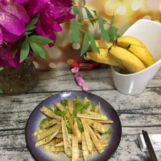 Stir-fried Bamboo Shoot Tip with Hot Pepper recipe