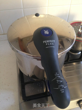 Tomato Beef Brisket Noodle recipe