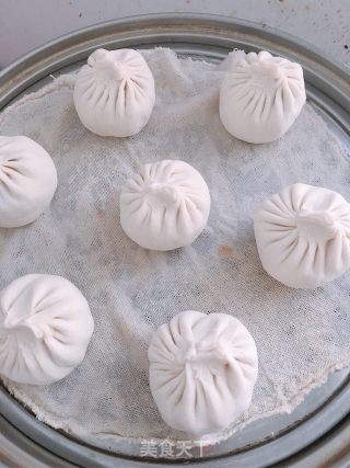 Pork Buns with Portulaca Sauce recipe