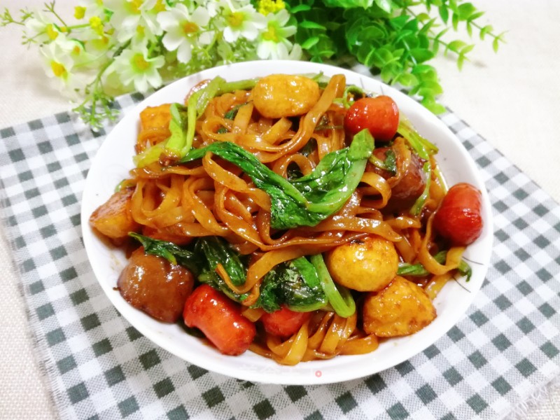 Fried Noodles with Fish Balls and Vegetables recipe