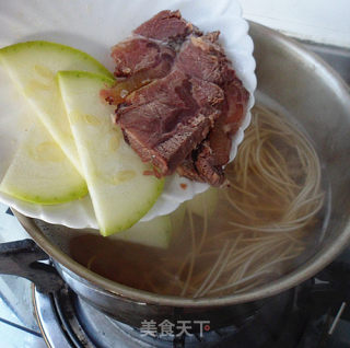 Zucchini Noodles with Beef and Oyster Sauce recipe