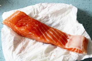 [fried Salmon with Sauce and Vegetables] recipe