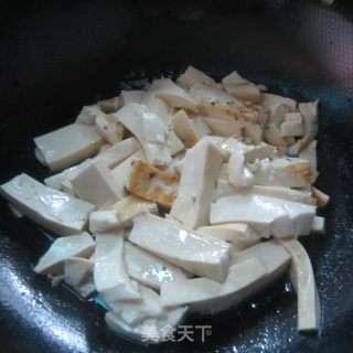 Tofu with Minced Pork and Chives recipe