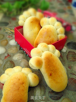 Cute Little Feet Bread recipe