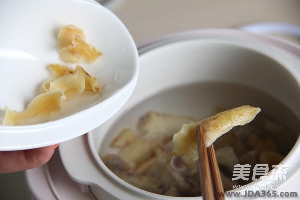 Bawang Flower Sea Coconut Lung Soup recipe