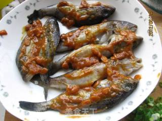 Steamed Small Sea Fish in Sauce recipe
