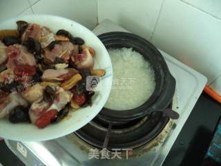 Fungus Chicken Claypot Rice recipe