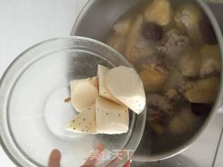 Stewed Chicken Soup with Hericium and Chinese Yam recipe