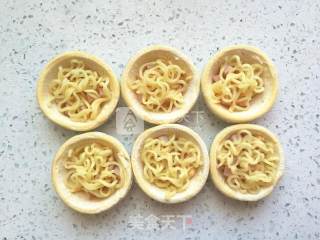 The Delicious Instant Noodles and Egg Tarts that Have Been Changed to "noodles" recipe