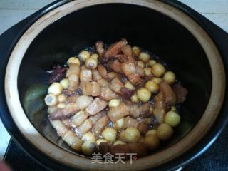 Roast Pork with Fresh Lotus Seeds recipe
