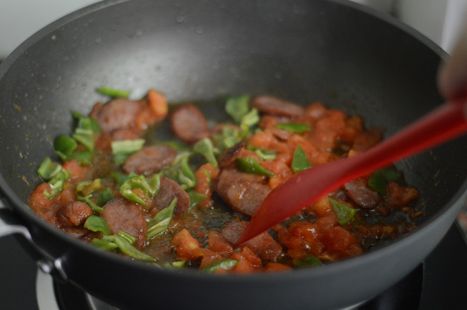 Pasta with Beef Sausage and Tomato Sauce recipe