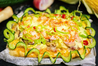 Sea and Land Fresh Pizza-winners of Lezhong Colorful Summer Baking Competition recipe