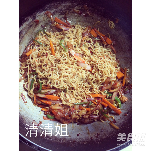 Assorted Spicy Fried Instant Noodles recipe