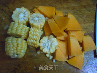 Summer Nutritional Soup---corn Pumpkin Spare Rib Soup recipe