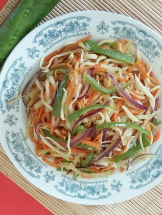 Serving Dishes-fried Three Shreds of Peppers and Shallots recipe