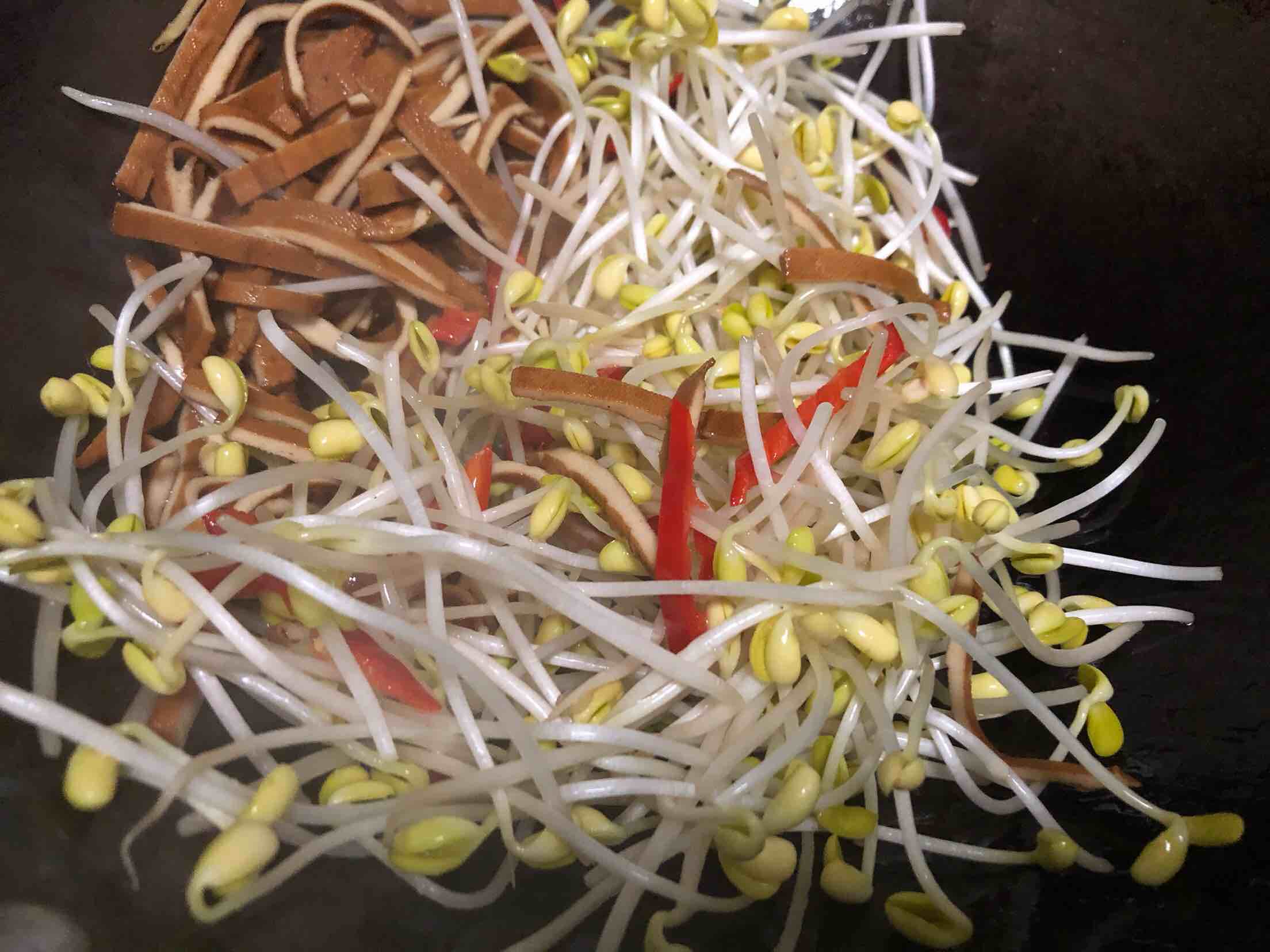 Stir-fried Dried Seeds with Chives and Bean Sprouts recipe