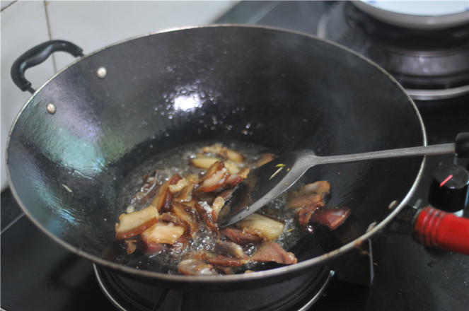 Stir-fried Bacon with Dried Bamboo Shoots recipe