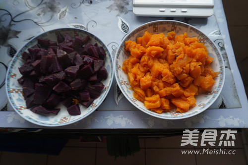 Soft Waxy Sweet Pumpkin Purple Potato Cake recipe