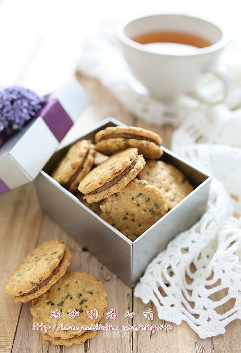 #aca烤明星大赛#whole-wheat Sesame Sauce Sandwich Soda Biscuits recipe