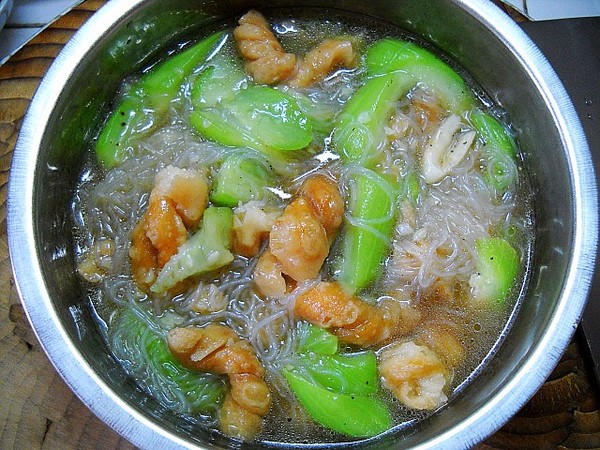 Twisted Loofah Vermicelli Soup recipe