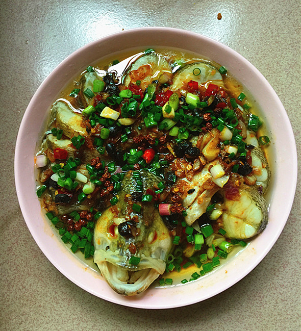 Steamed Peacock Kaiping Perch with Tempeh recipe