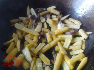 Stir-fried Pork Heart with Baby Corn recipe