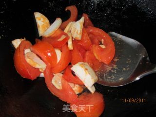 Scrambled Eggs with Pleurotus Eryngii and Tomato recipe