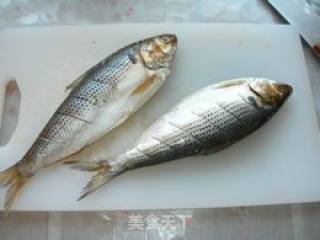 Crucian Carp with Garlic recipe