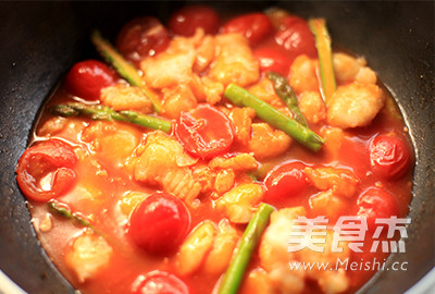 Asparagus and Tomato Fish Fillet recipe