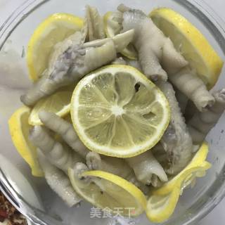 Sour and Spicy Lemon Chicken Feet recipe