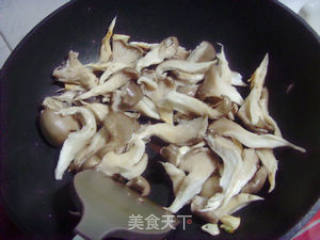 Stir-fried Fresh Mushrooms with Leeks. recipe