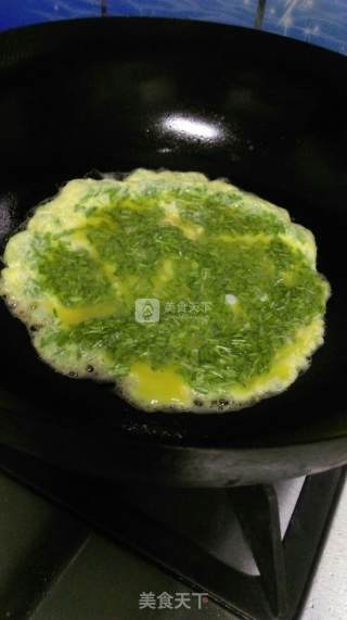 Scrambled Eggs with Wheat Grass recipe