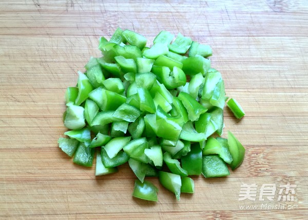 Green Peppers Mixed with Peanuts recipe