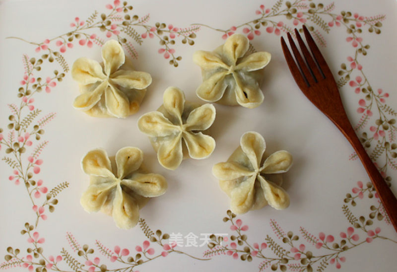 Flower Steamed Dumplings recipe