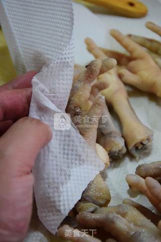 Delicious to Lick Your Fingers [tiger Skin and Chicken Claws] recipe