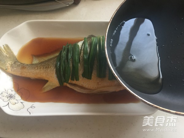 Steamed Yellow Croaker recipe