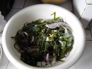 Onion Marinated with Kelp Shreds recipe