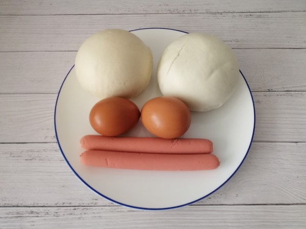 Fried Steamed Buns with Egg and Ham recipe