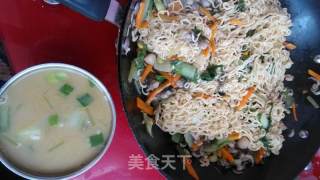 Fried Instant Noodles recipe