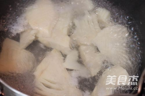 Winter Bamboo Shoots Run Out of Eggs recipe