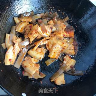 Twice-cooked Pork with Vetch Skin recipe