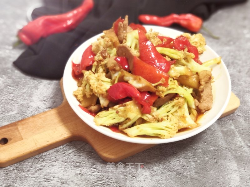 Stir-fried Cauliflower with Red Pepper Pork recipe